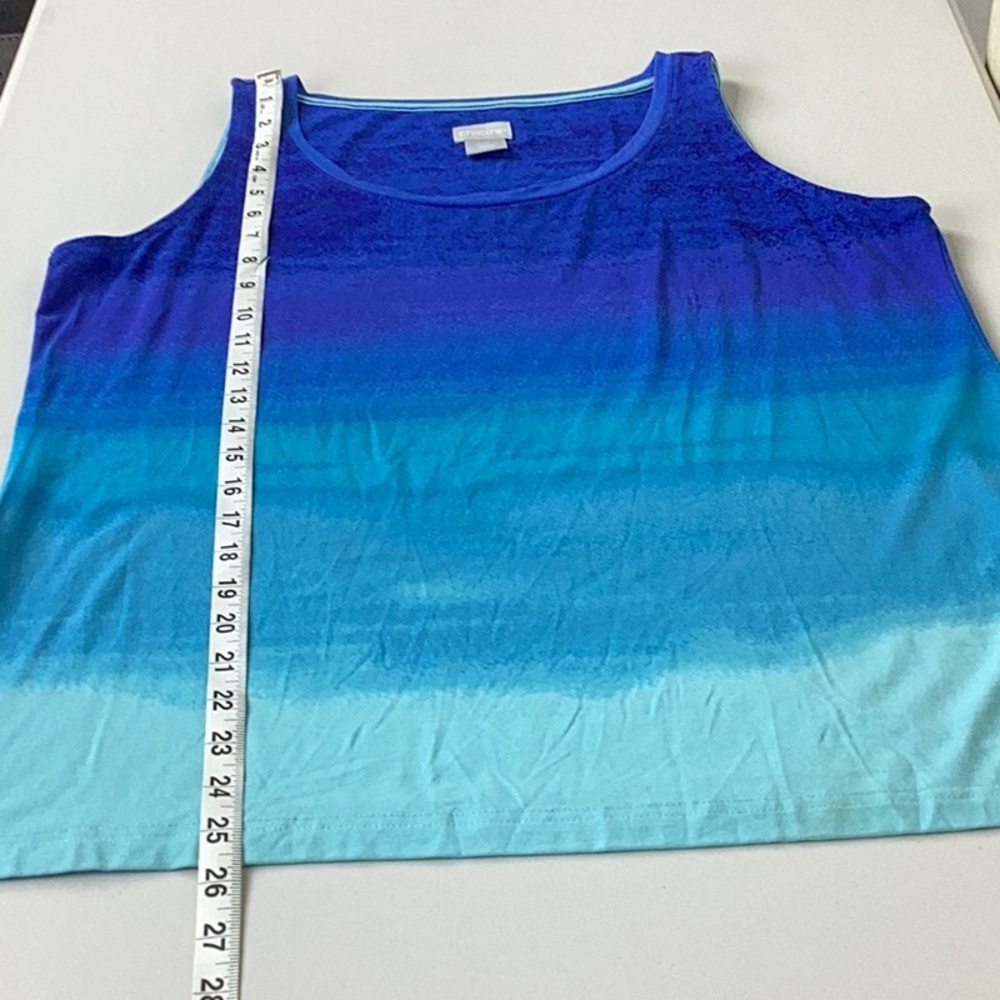 Chico’s Woman’s Size 1 Ombré Tank Top. - Picture 8 of 9